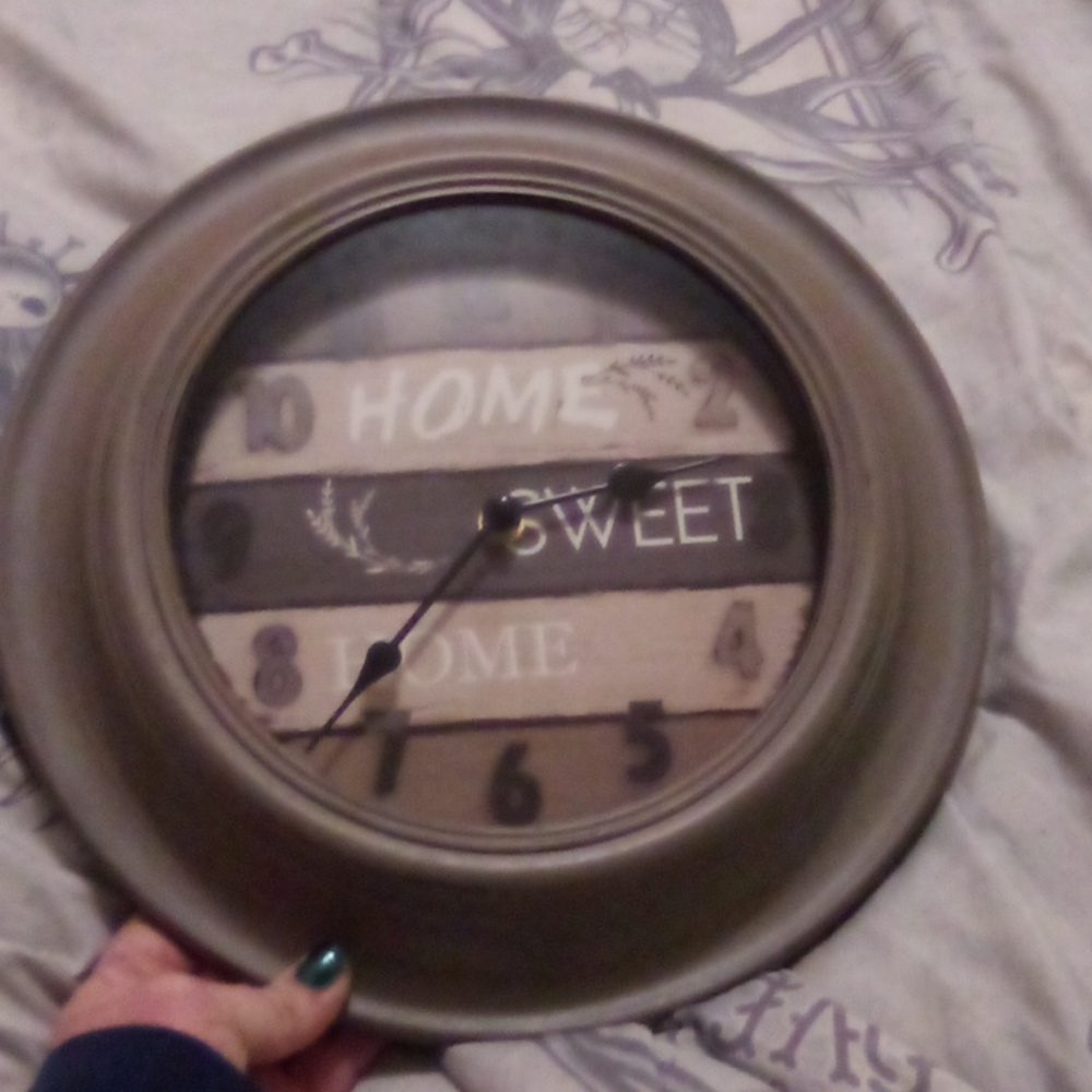 Wall clock